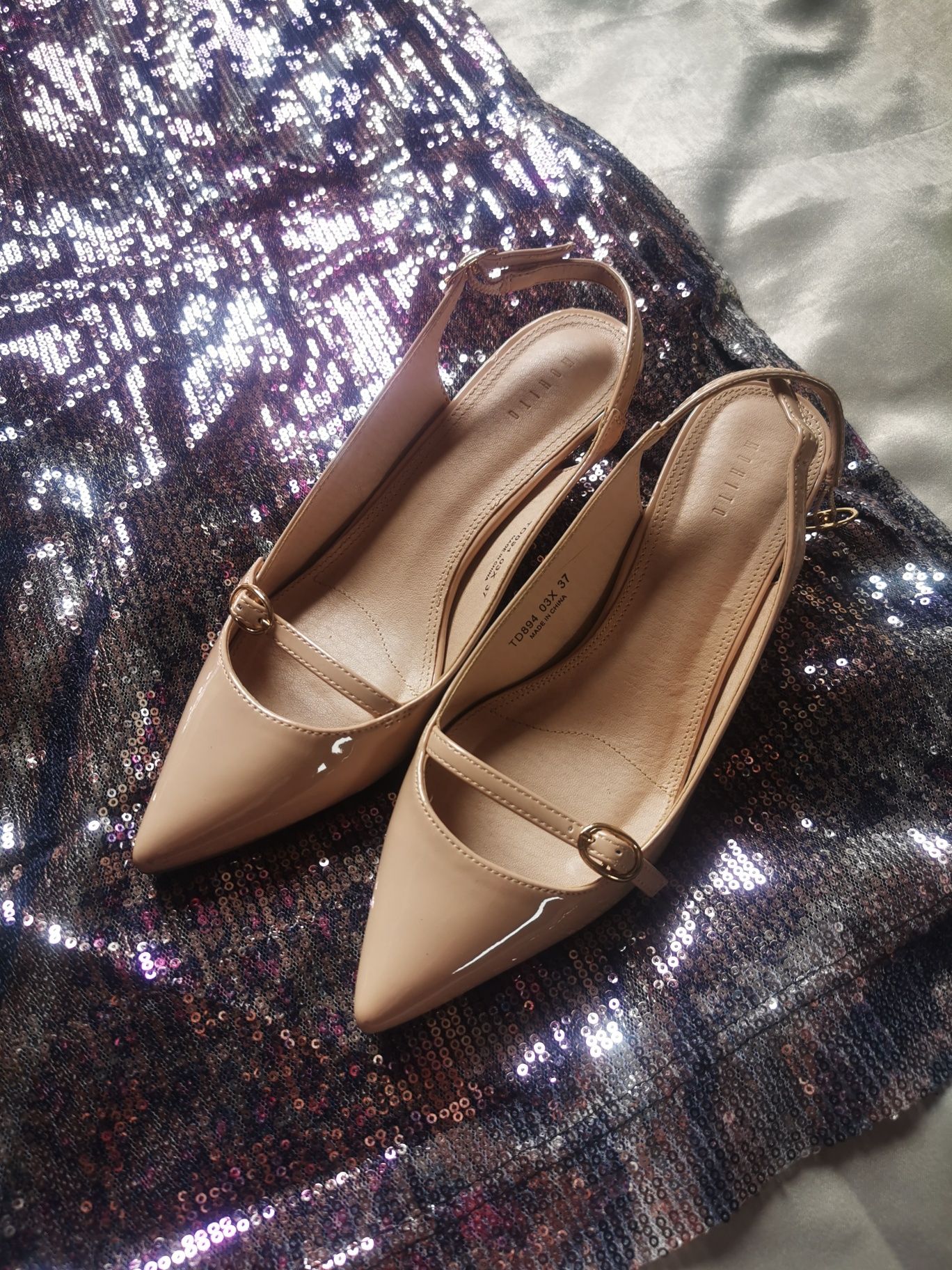 Buty na obcasie pudrowy róż