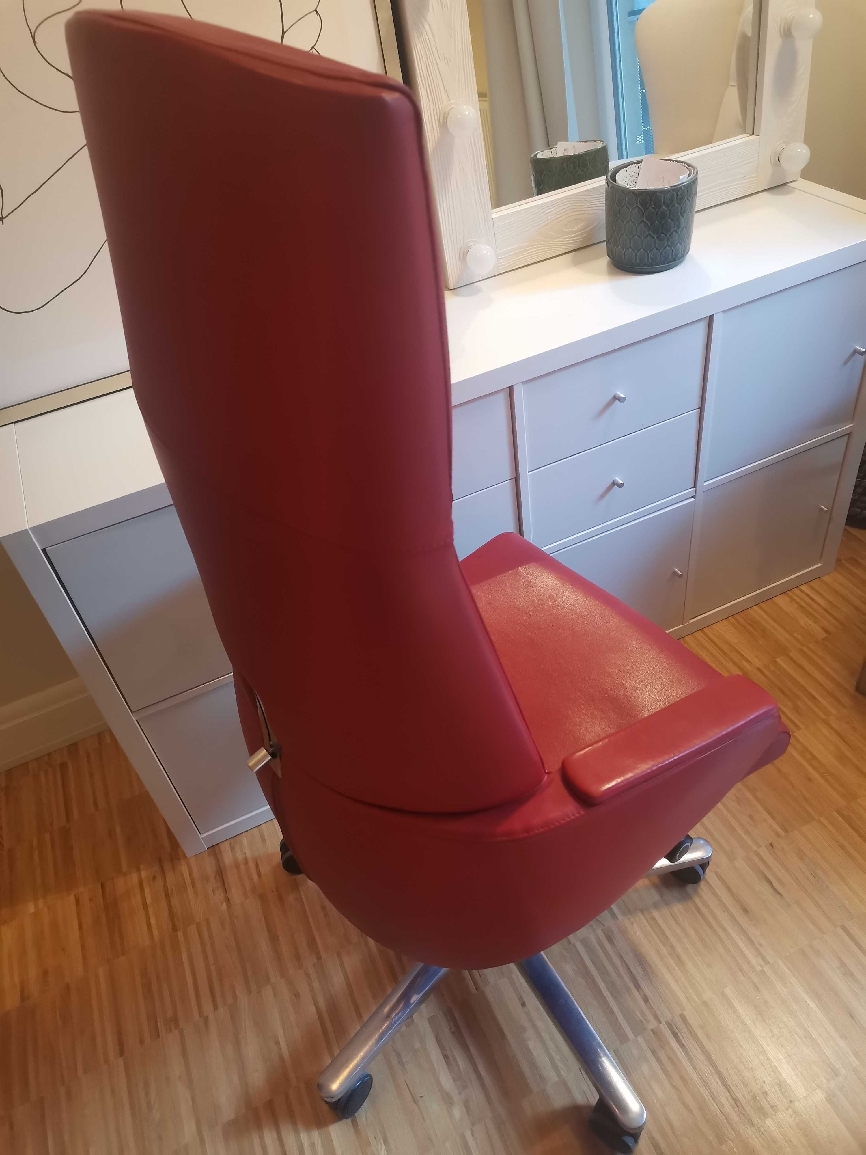 Fotel czerwony Profim Format 10SL