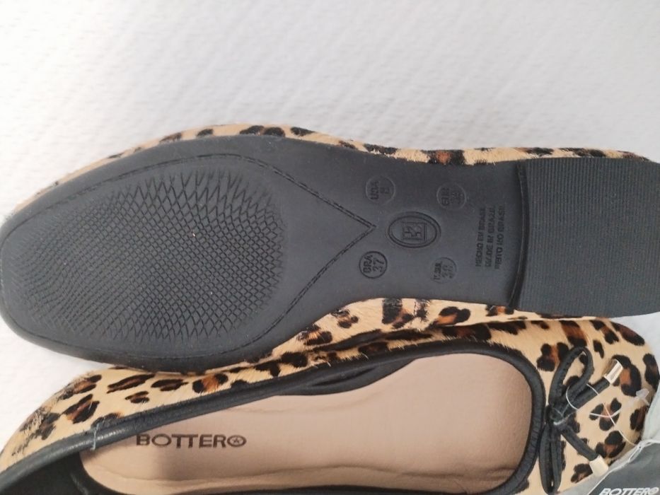 Sapatilha Botero ( couro )