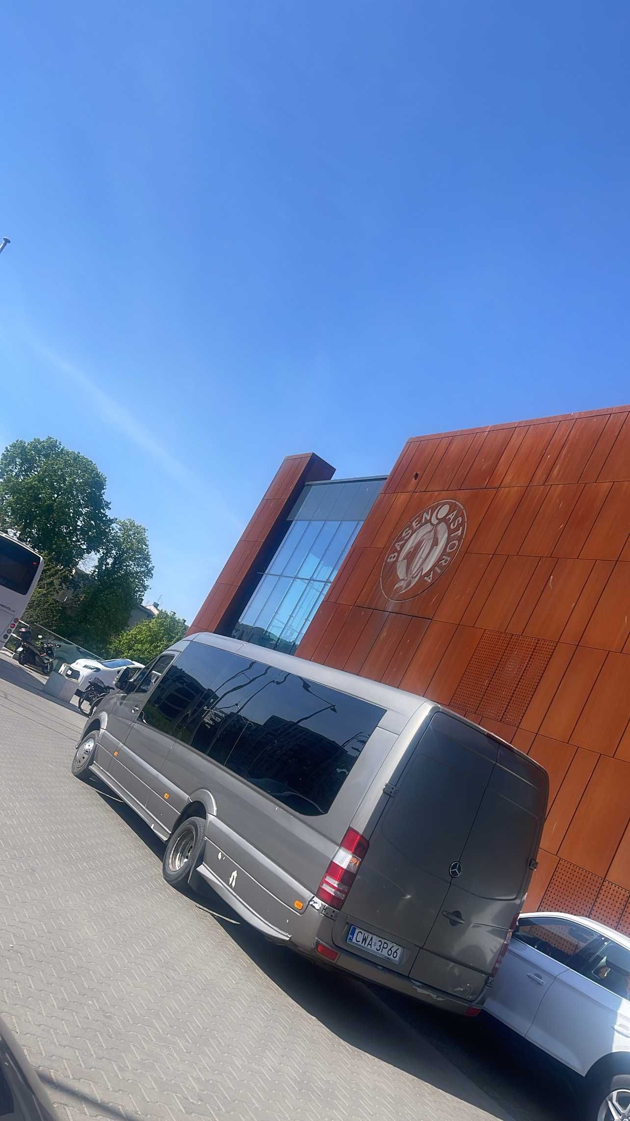 Autobus z kierowcą 1-34 osób przewóz autokar wynajem transport wesela