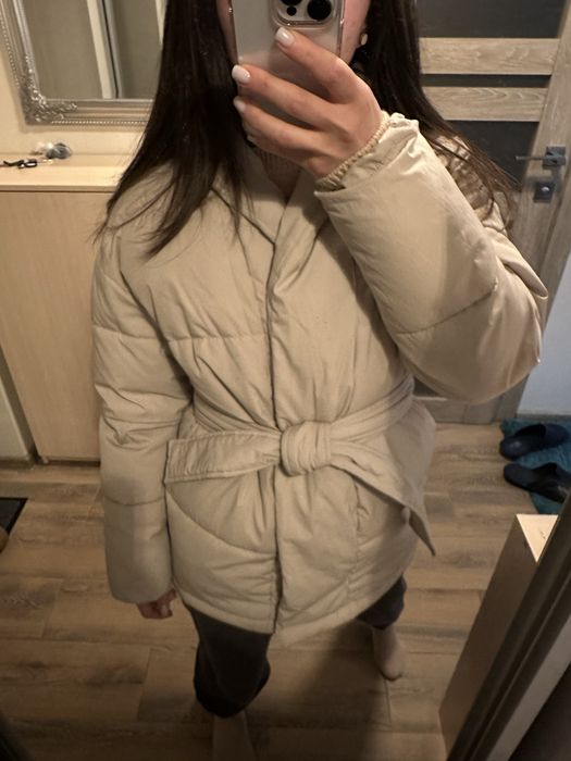 Теплая зимняя Куртка пуховік тепла на запах бежева куртка-кимоно