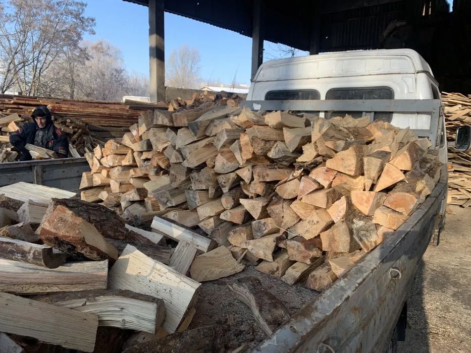 Дрова дуб колоті Рекомендоване вам недорого сосна береза акація вільха