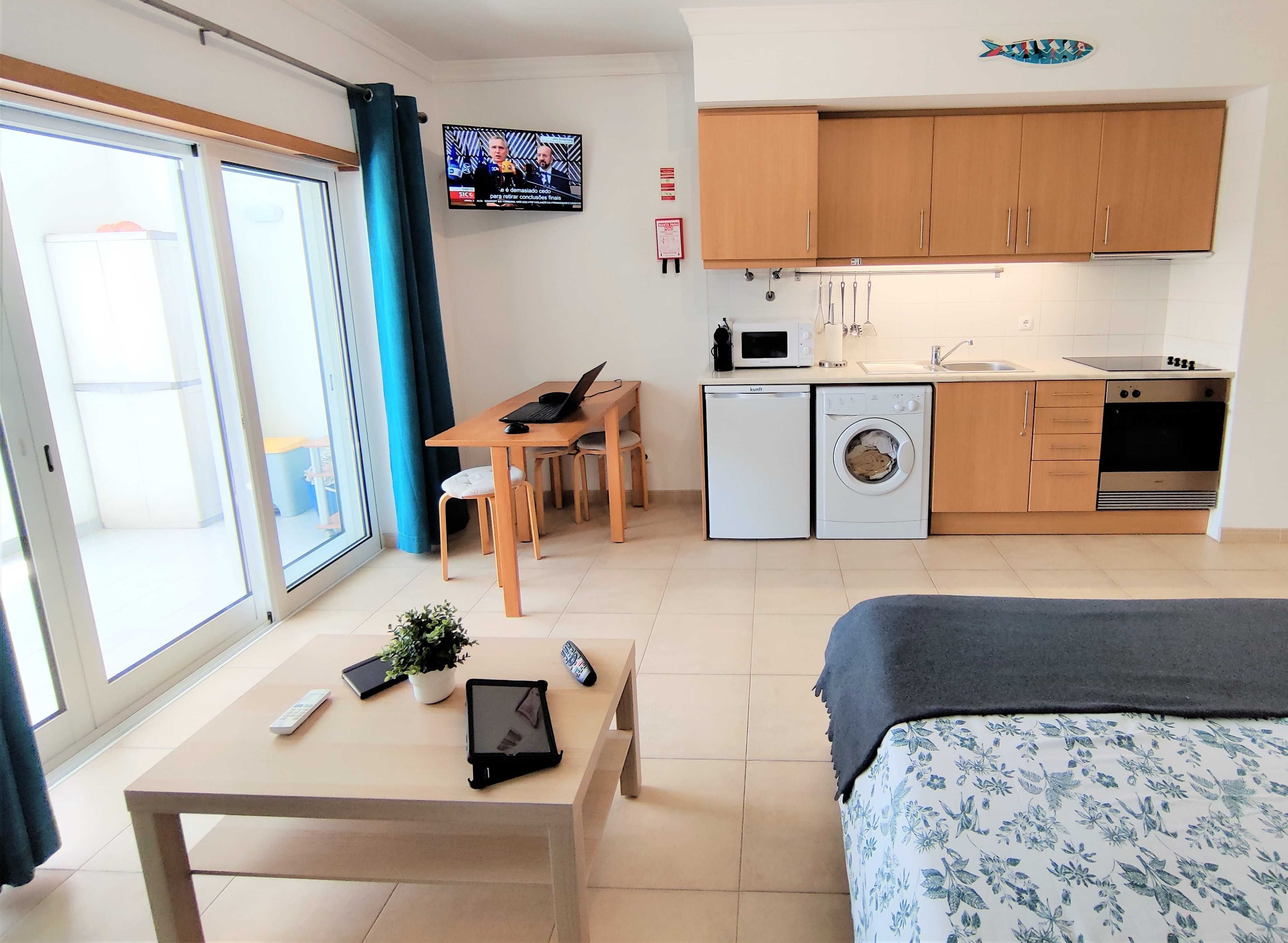 Últimas Datas - Magnífico estúdio - Piscina, AC, WiFi, Roupas, próx.