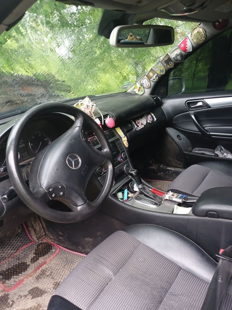 Продам мерседес w203 2.7cdi