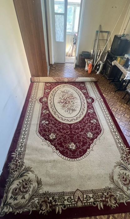 Килим продам розмір 5*2