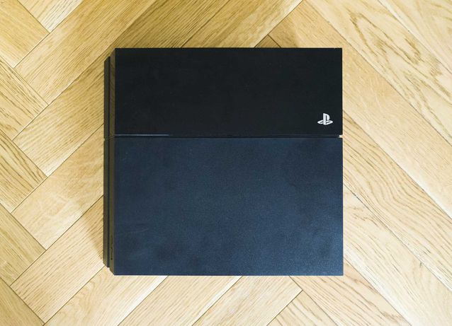 PlayStation 4 slim z dyskiem 2TB, 2 pady oraz kolekcja gier