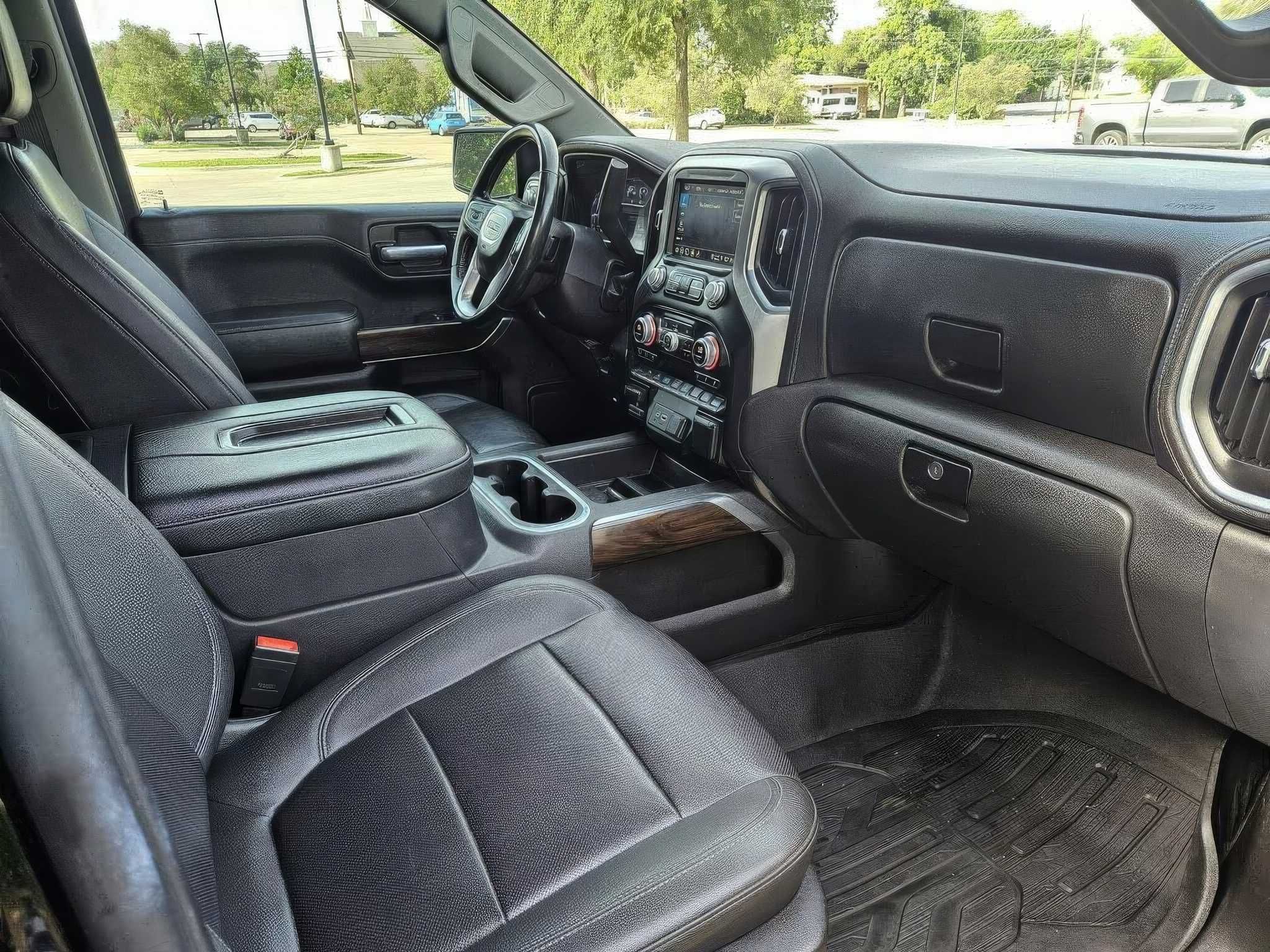 2021 GMC Sierra 1500 SLT Crew Cab 4WD