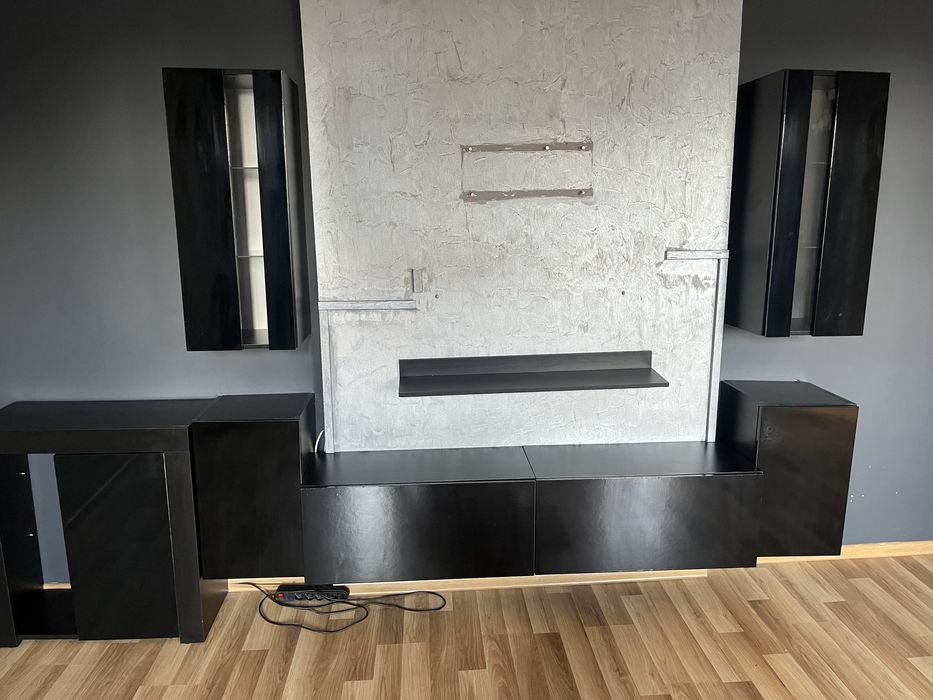 Sprzedam zestaw mebli RTV i komode