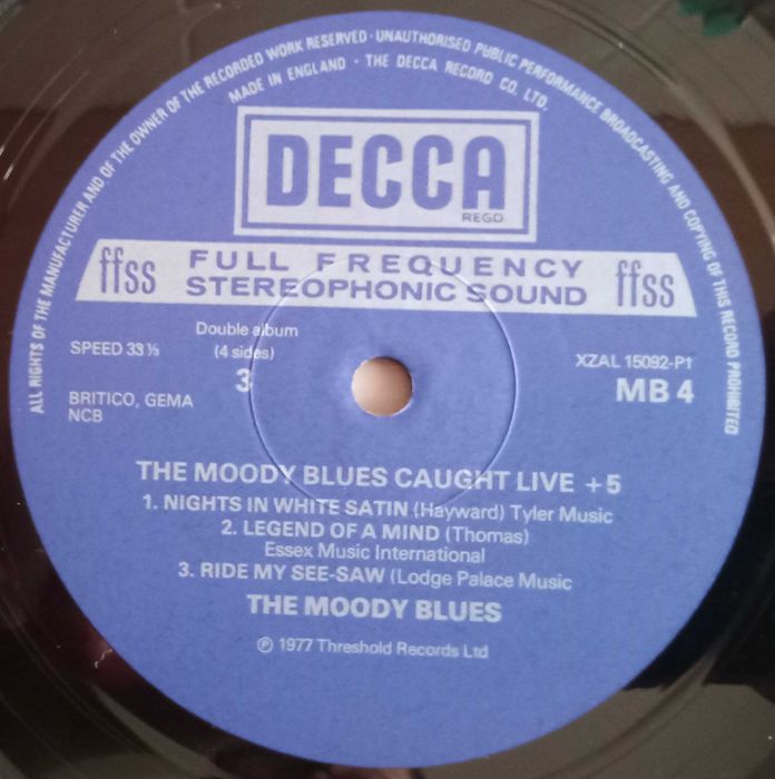 Moody Blues - - - - - Caught Live + 5 - - - - - 2 X LP