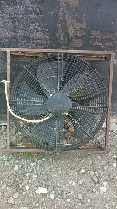 Всмоктуючий осьовий вентилятор Weiguang YWF4E-450S-102/60G