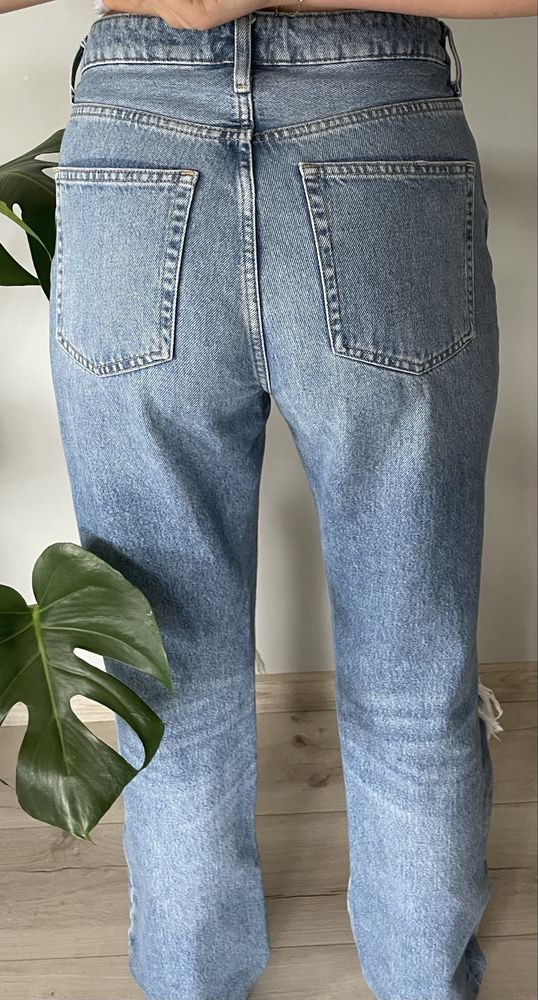 Spodnie jeansy jeansowe dżinsowe luźne mom boyfriendy z dziurami 38 M