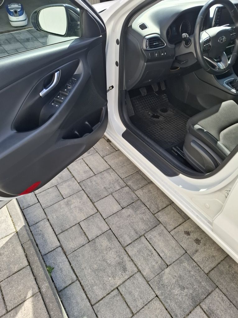 Sprzedam hyundai i30 2017