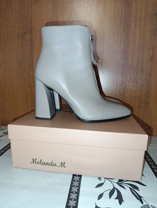 Черевики на підборах