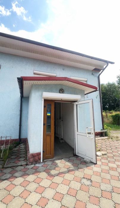 Комерційна  будівля Вижниця
