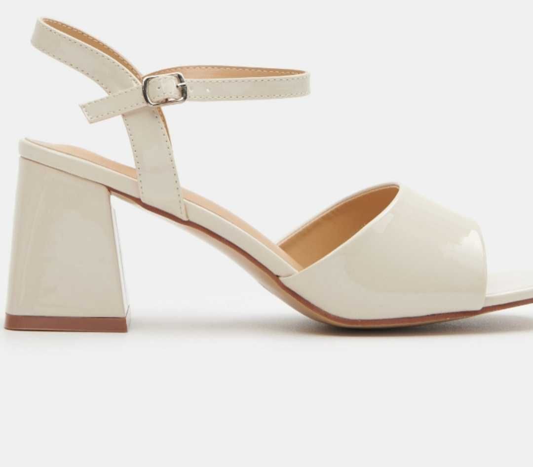 Buty na obcasie, sandały, na uroczystość damskie rozm.40