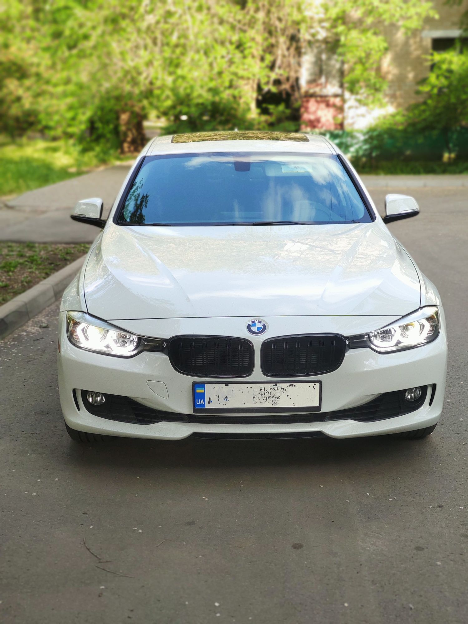 BMW 328 xDrive 2015