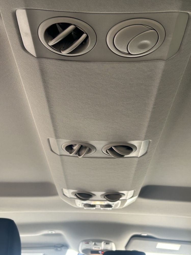 Wynajem bus 9 osobowy Citroen SpaceTourer automat