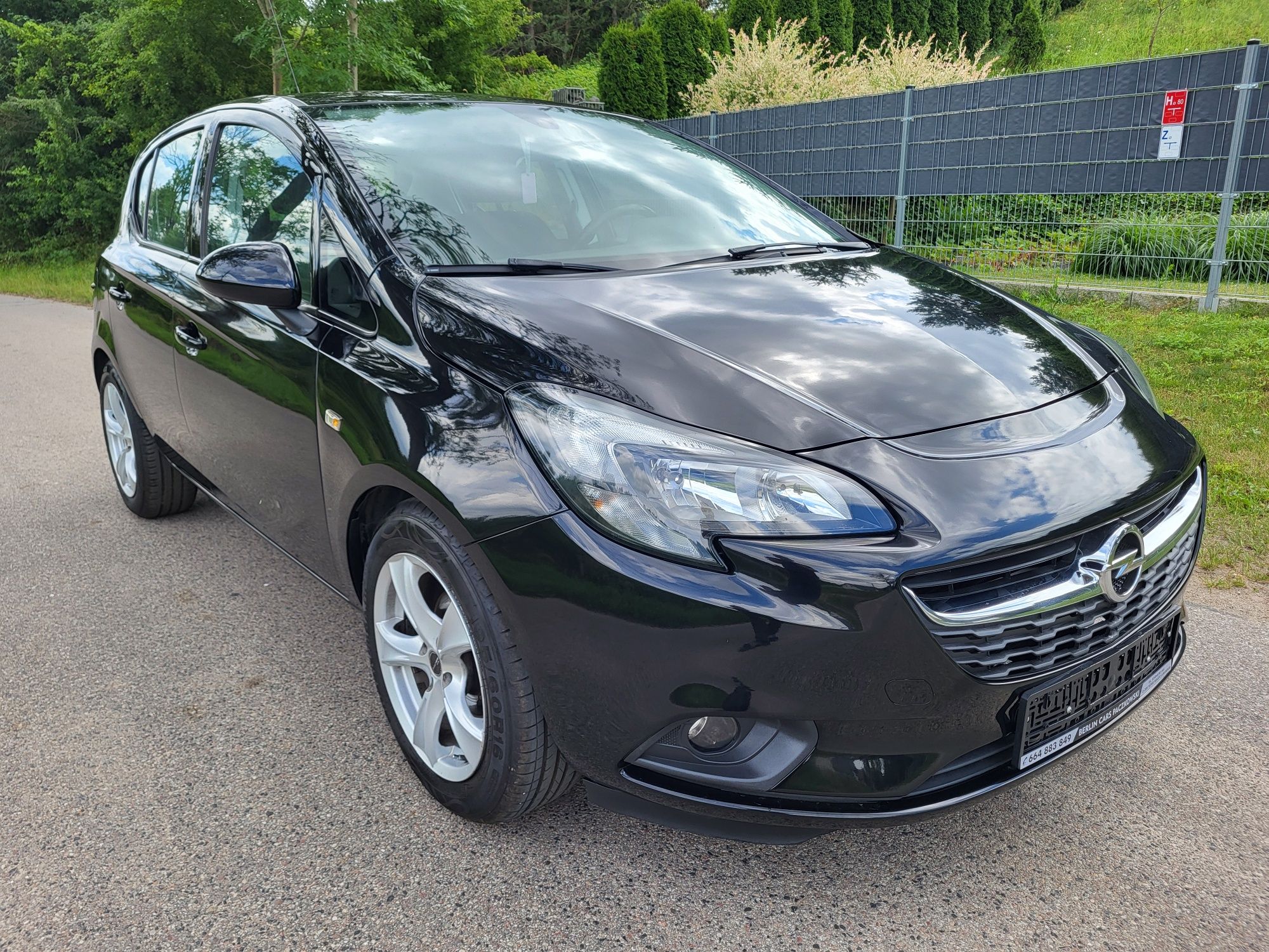 Opel  Corsa  benzyna świeżo sprowadzony z Niemiec