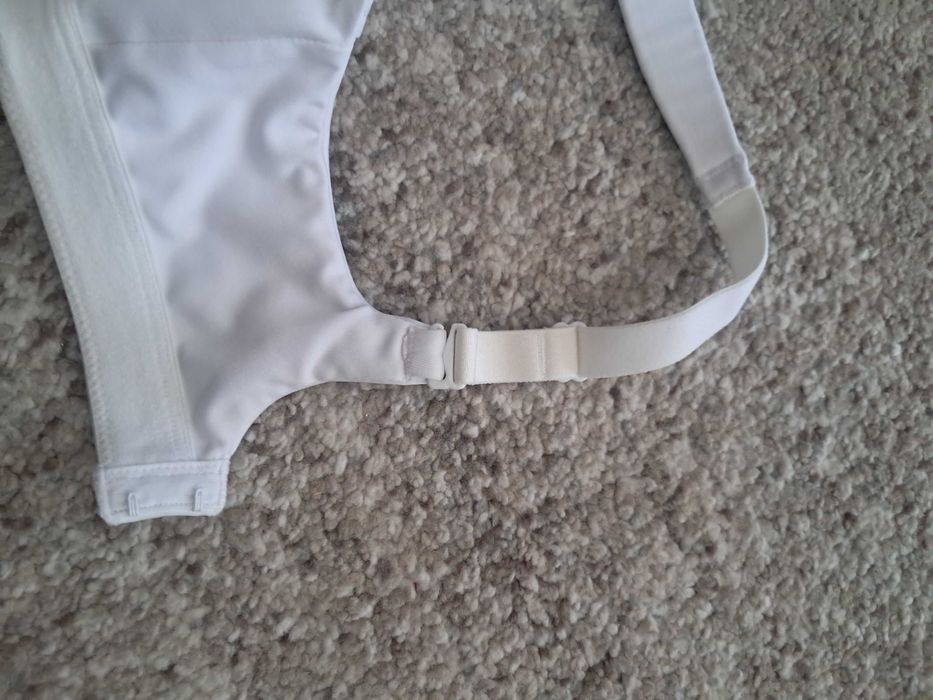 Biały sportowy biustonosz bez fiszbin rozpinany 38(M)