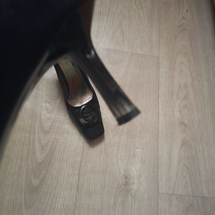 Чёрные замшевые туфли