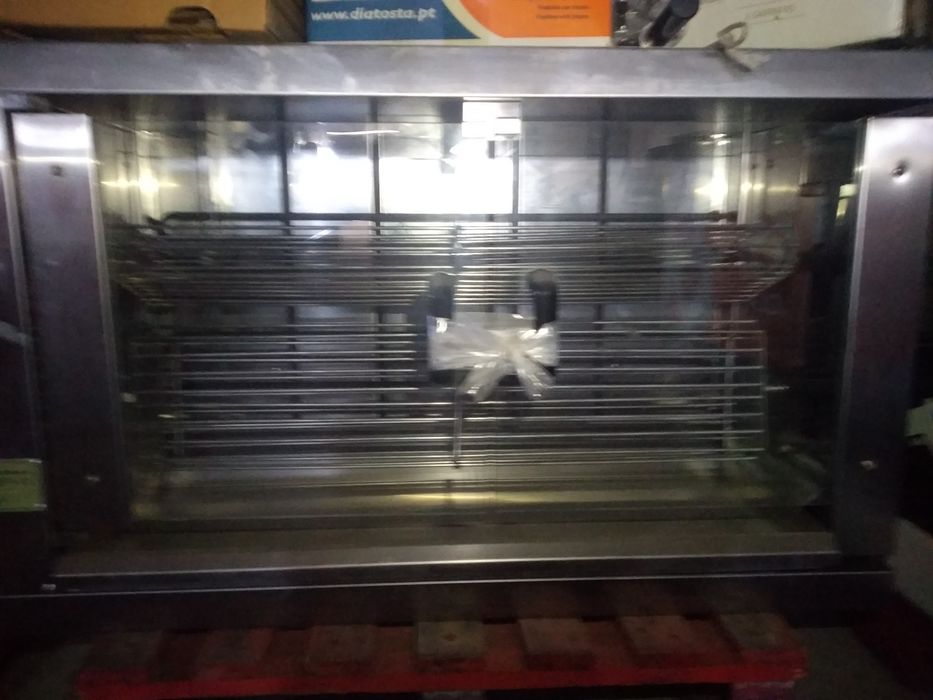 Vendo assador de frangos electrico