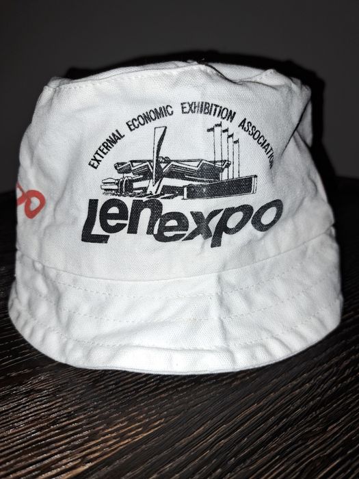 Kapelusz z czasów PRL