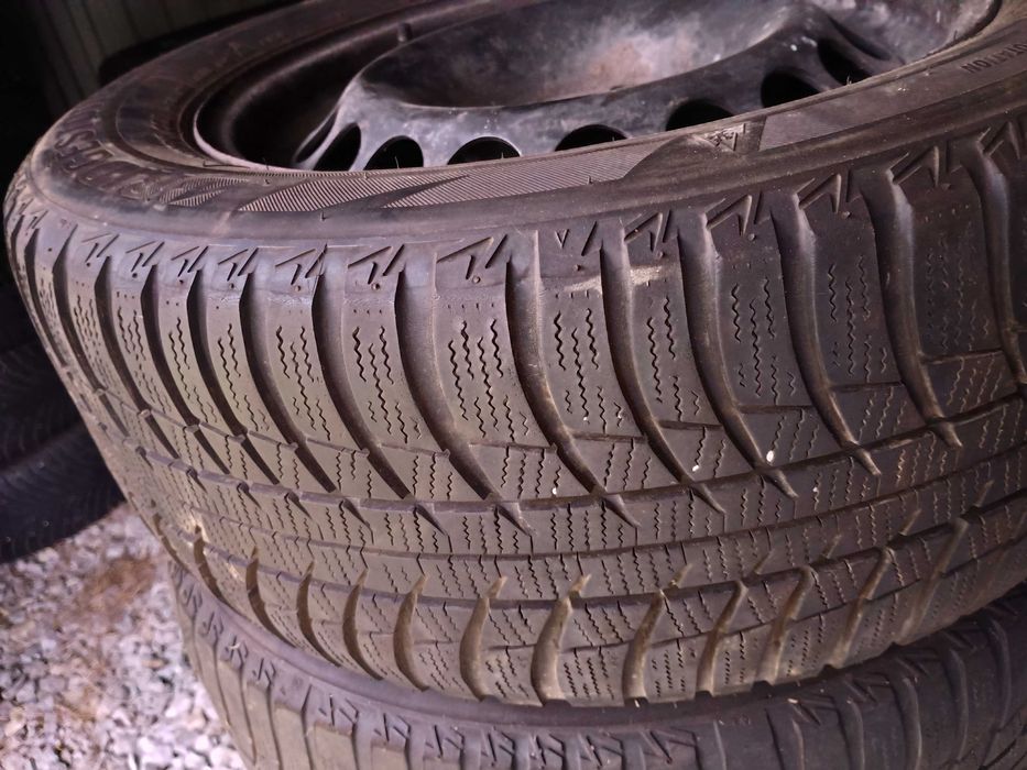 Koła stalówki felgi zimowe opony audi A4 B8 5x112