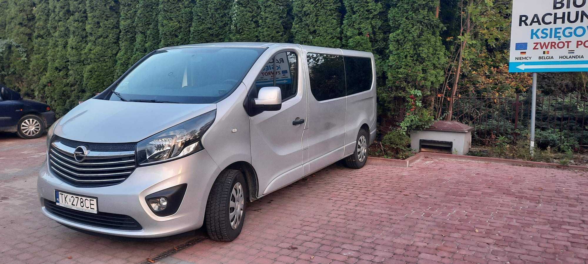 Wynajem bus Opel Vivaro Long 9 osobowy