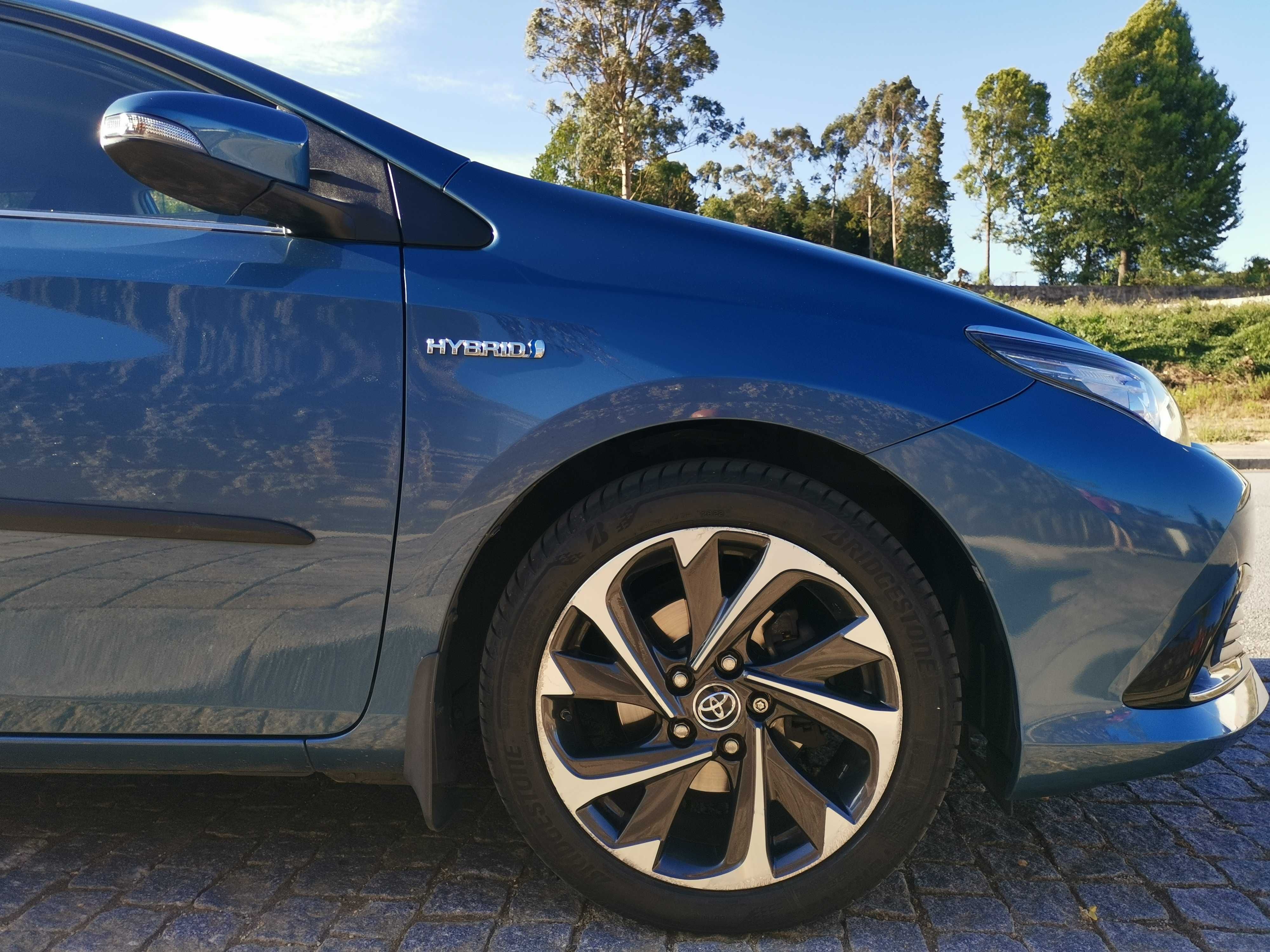 Toyota Auris Touring Sports 1.8 Híbrido Gasolina