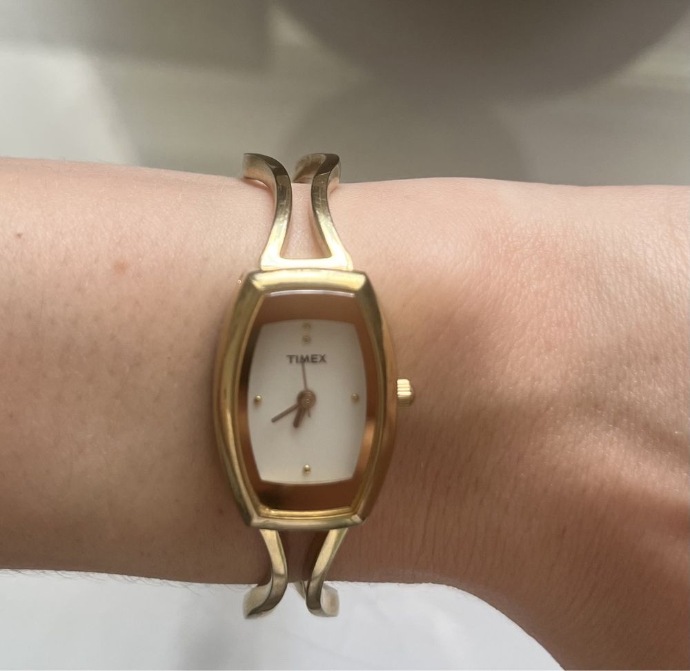 złoty zegarek Timex