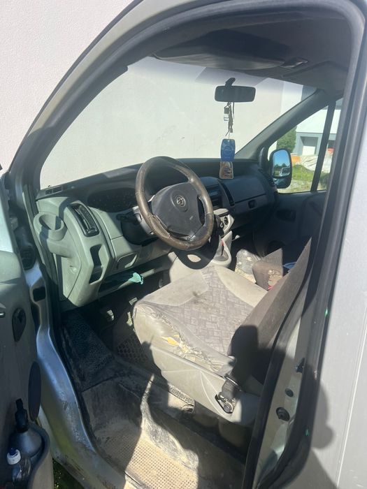 BUS 6 os Opel Vivaro 1,9 disel