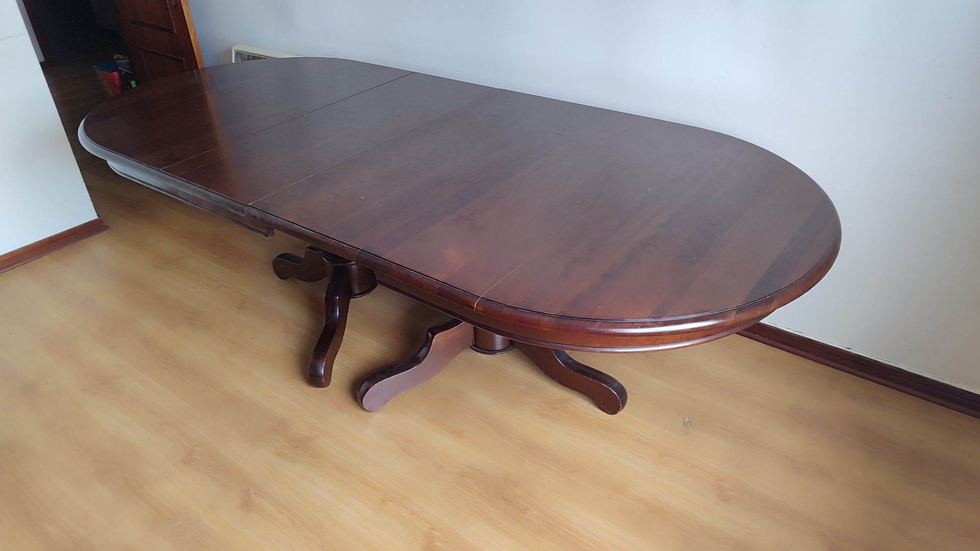 Mesa oval clássica extensível
