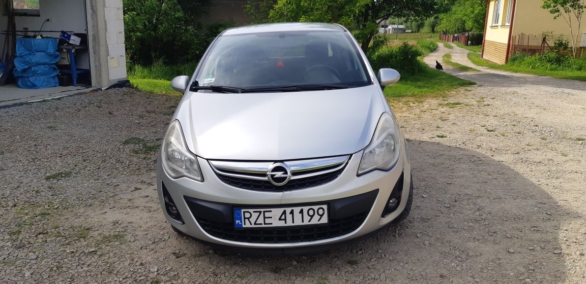 Opel Corsa 1.2 2011r.