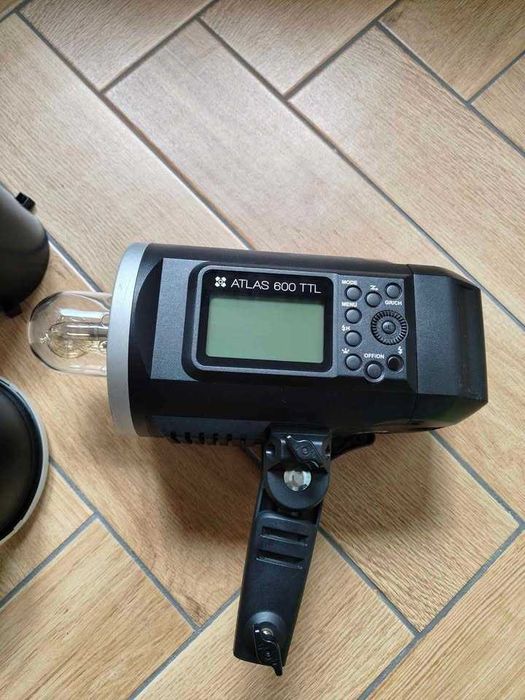 Lampa błyskowa Quadralite Atlas 600 TTL Nikon Canon