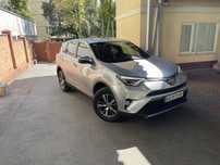 Toyota RAV4 Офіційний