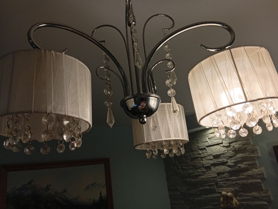 Żyrandole z kryształkami