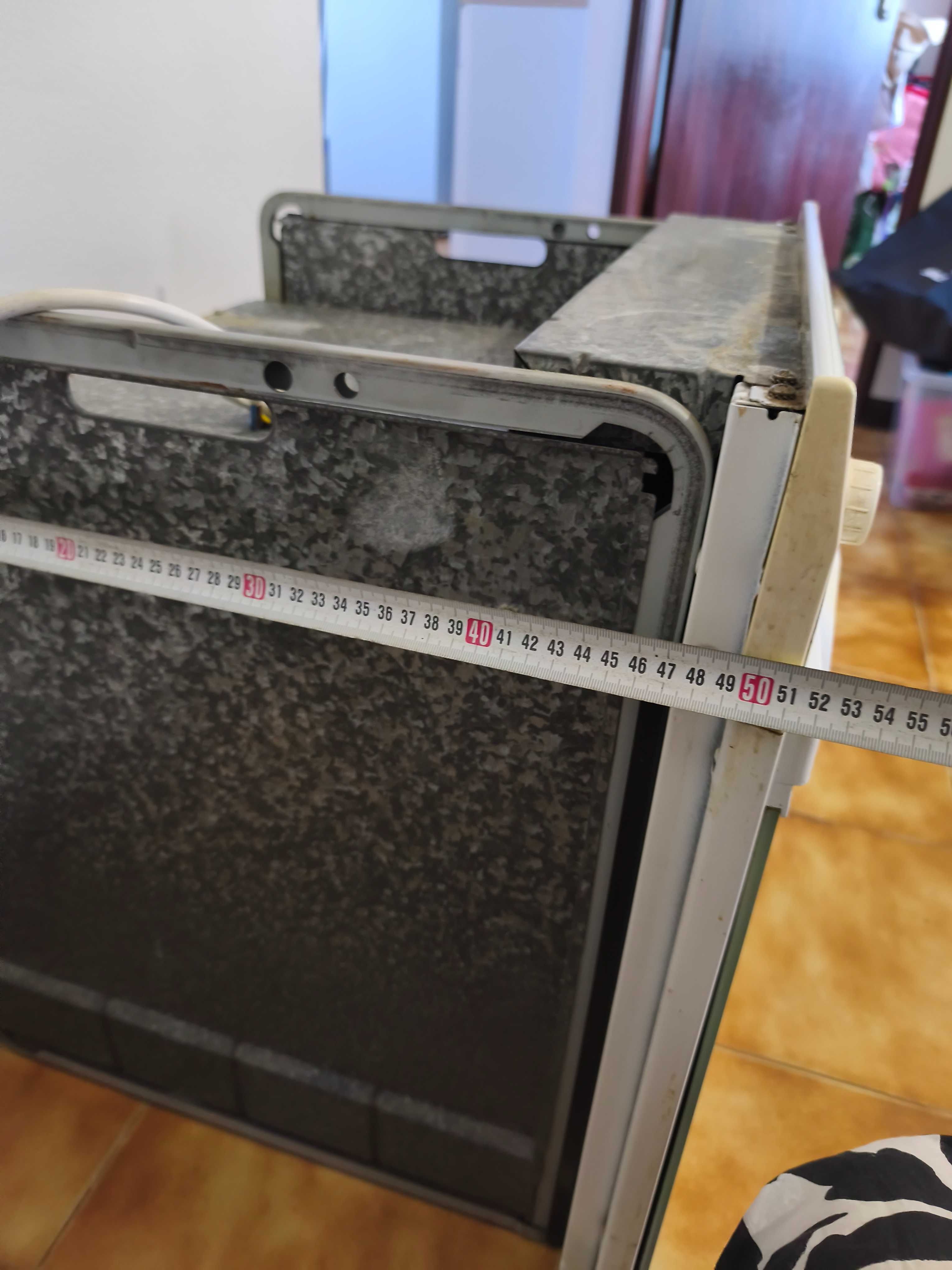 Forno elétrico de encaixe
