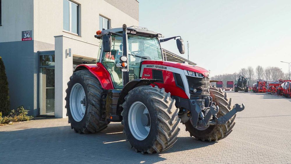 Ciągnik Massey Ferguson 7 S210