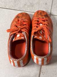 Korki chłopięce pomarańczowe adidas