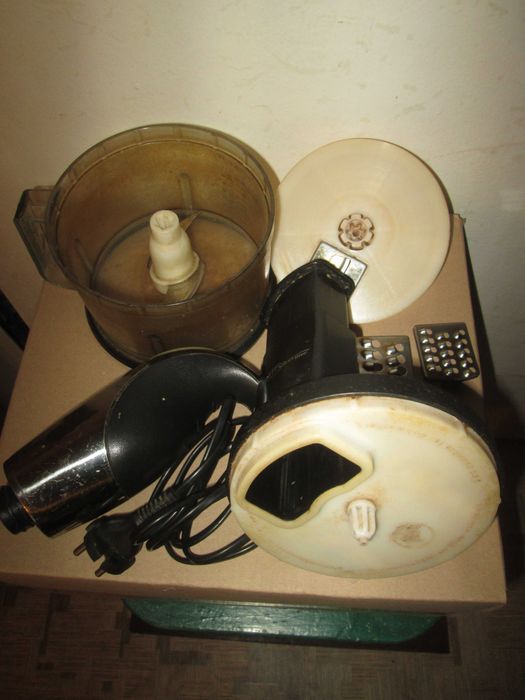 Кофемолка электрическая Elbee и комбайн Scarlet