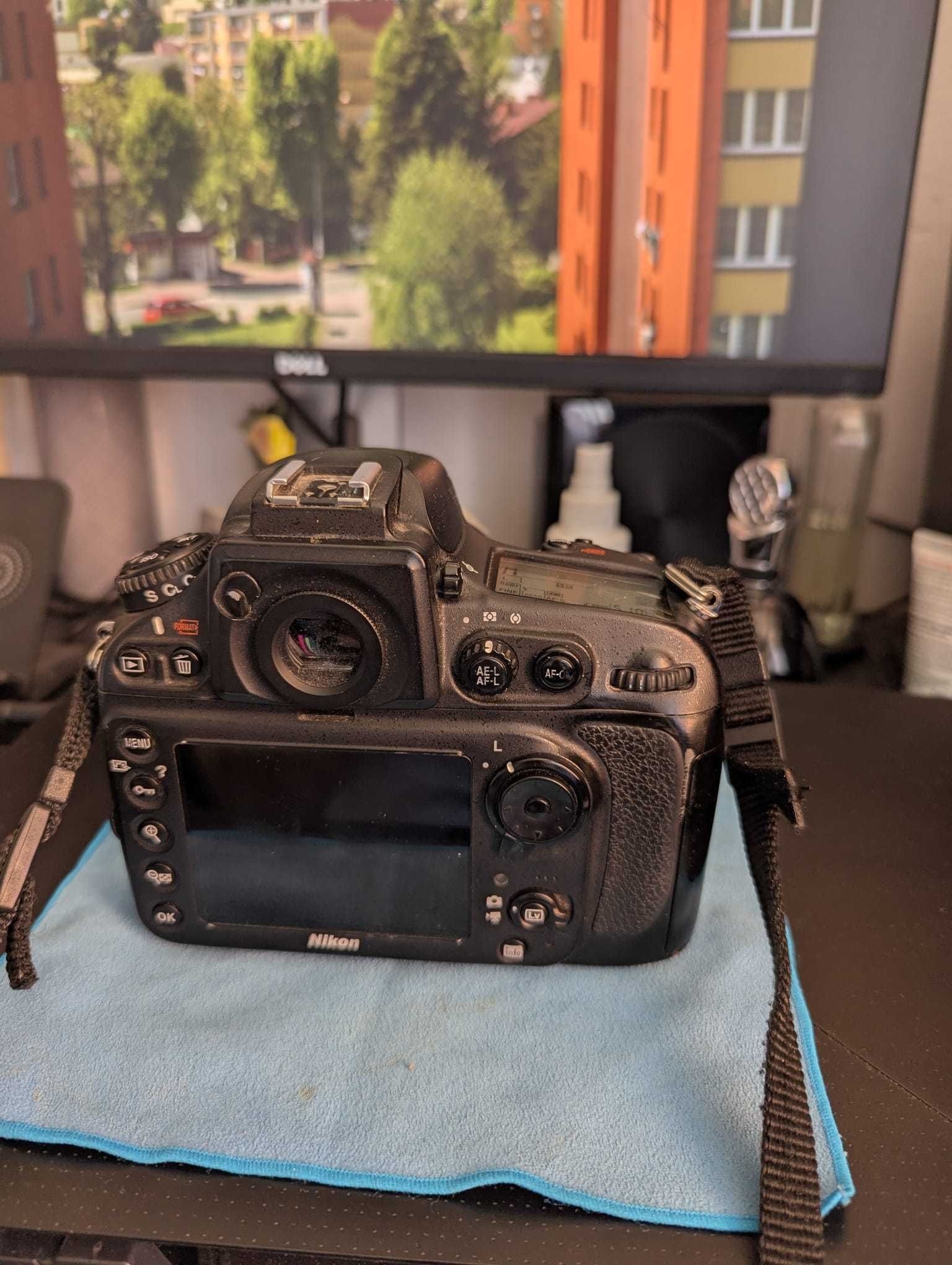 Nikon D800 z małym przebiegiem.