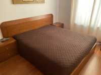 Cama de casal  1,96x1,60 em madeira pinho