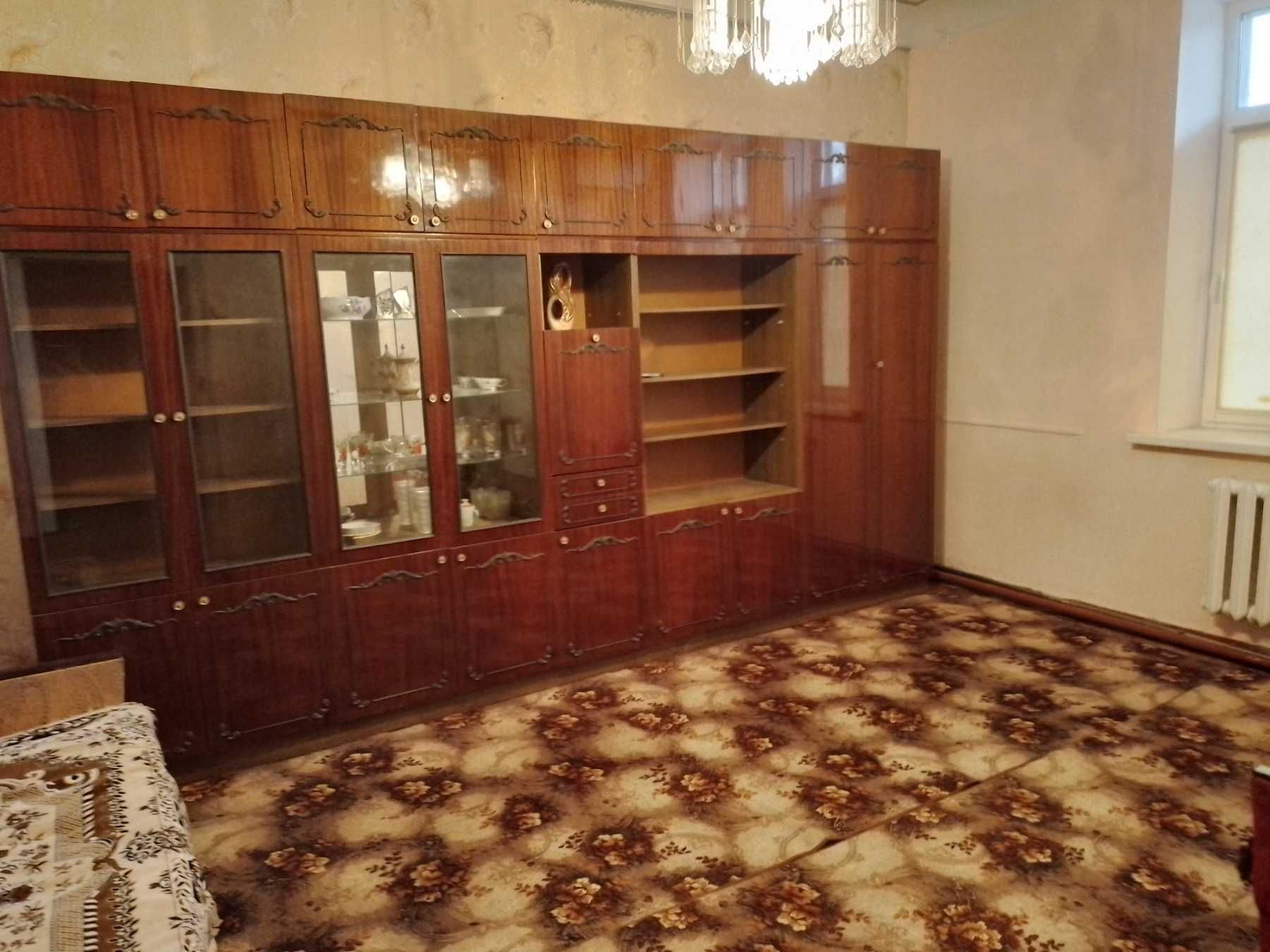 Продается 3-х комн. квартира на Запорожье-Левом с гаражом