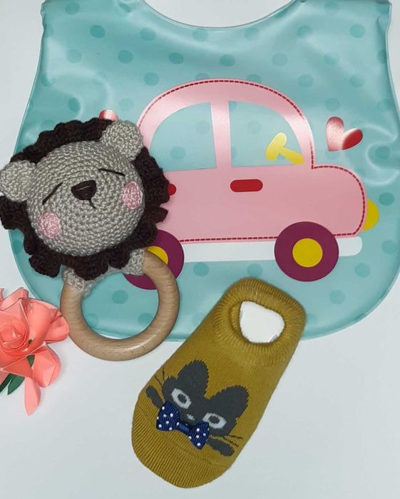 Дитячі товари, іграшка, носочки, набір для немовля, слюнявчик