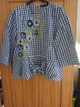 Blusa bordado, usada poucas vezes