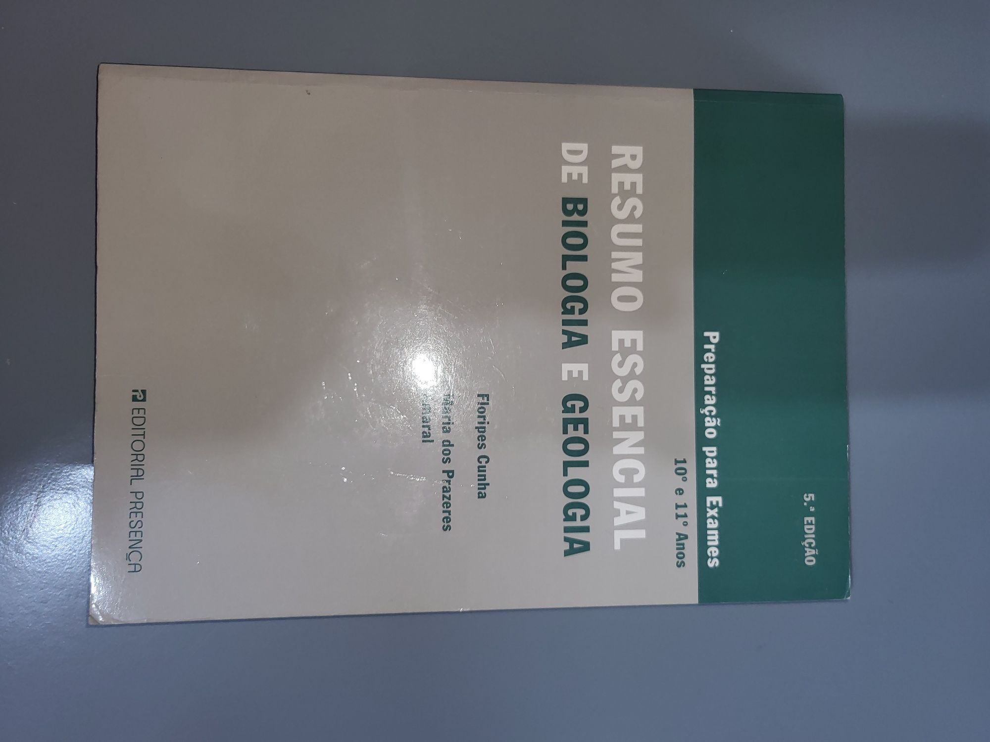 Livros de preparação para Exames 10°/11°/12° - MAT A/BIO/GEO