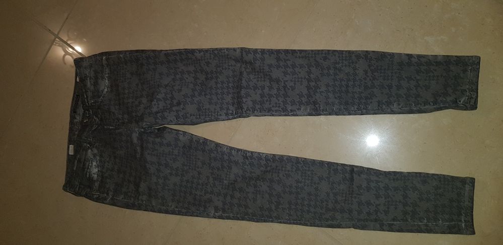 Tommy Hilfiger spodnie rozm 26/32 jak nowe
