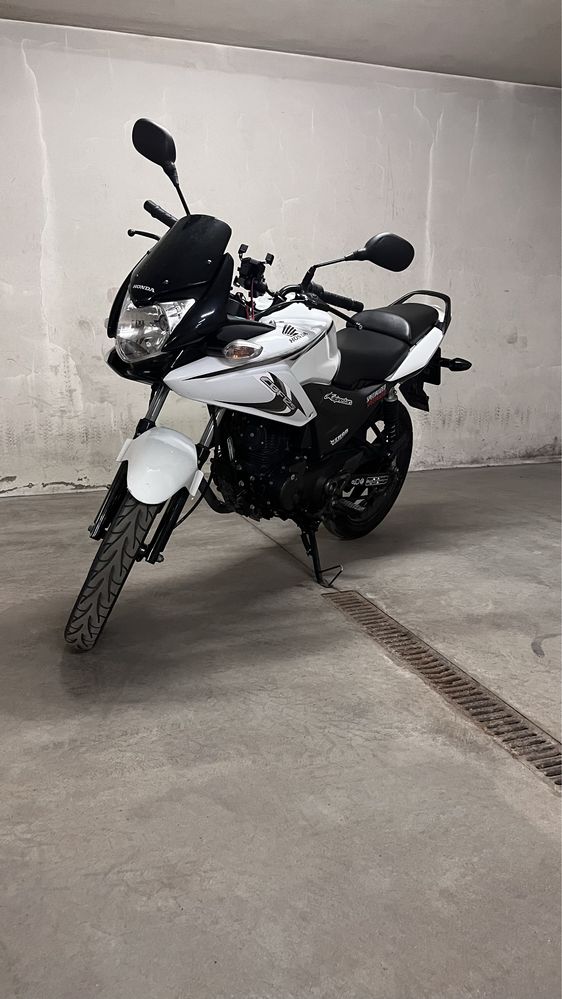 Motocykl Honda CBF 125