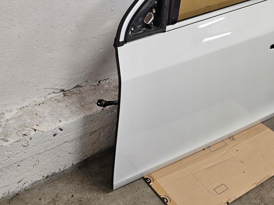 Drzwi lewy przód volvo V60 S60 2010--2017 /614-46