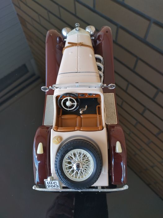 Mercedes Benz SSKL (1930] - Miniatura 1/18 Bburago